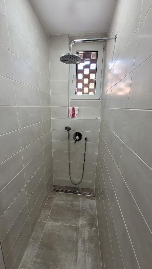 Andy Apartament Petroşani Exteriér fotografie