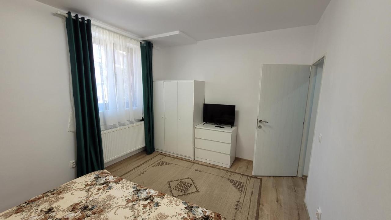 Andy Apartament Petroşani Exteriér fotografie