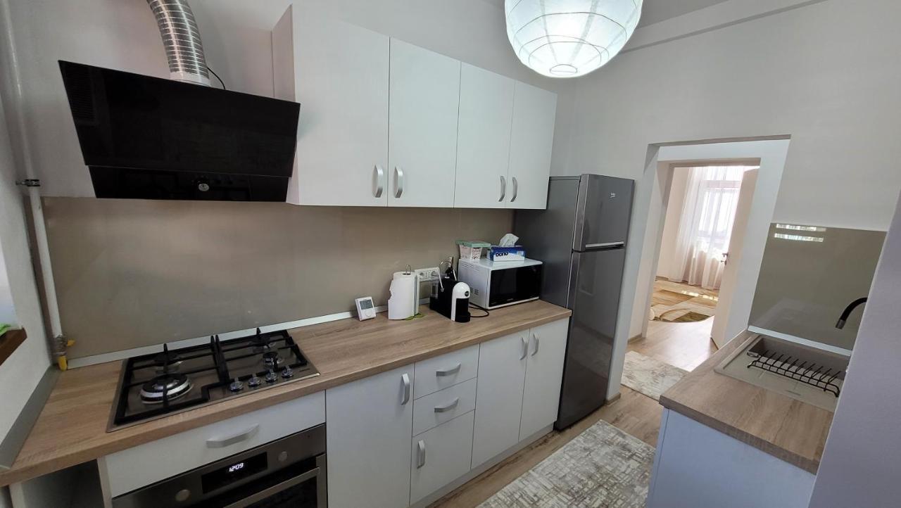 Andy Apartament Petroşani Exteriér fotografie